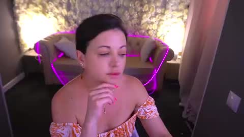 Dafni Mon online show from 29, 6, 2026