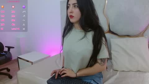 Snapshot of dahia_tay chatting on 8, 1, 2025 dahia online show from 8, 1, 2025