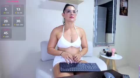Snapshot of dahian_carter chatting on 21, 7, 2026 Dahian online show from 21, 7, 2026