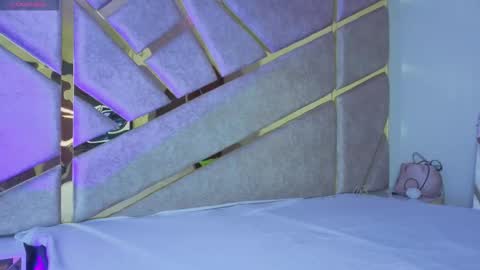 Dahiana  online show from 21, 2, 2026