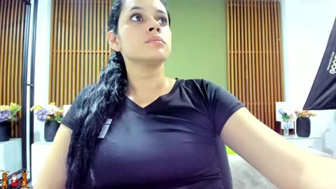  Dahiana  online show from 14, 12, 2024