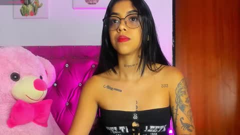 Snapshot of dahiangomezz chatting on 19, 9, 2025    online show from 19, 9, 2025