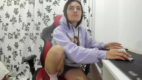 Snapshot of daila_ chatting on 4, 3, 2025 daila_ online show from 4, 3, 2025