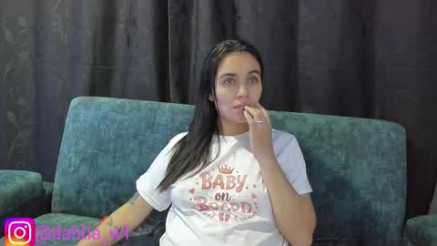Snapshot of daila_ chatting on 12, 9, 2025 daila_ online show from 12, 9, 2025