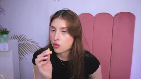 Snapshot of daisha_riley chatting on 28, 2, 2025 Lauren            online show from 28, 2, 2025