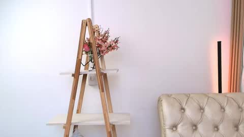 Snapshot of daisha_riley chatting on 28, 2, 2025 Lauren            online show from 28, 2, 2025