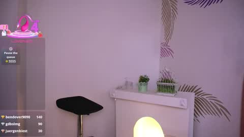 Snapshot of daisha_riley chatting on 10, 3, 2025 Lauren            online show from 10, 3, 2025