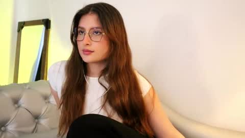 Snapshot of daisha_riley chatting on 20, 10, 2025 Lauren            online show from 20, 10, 2025