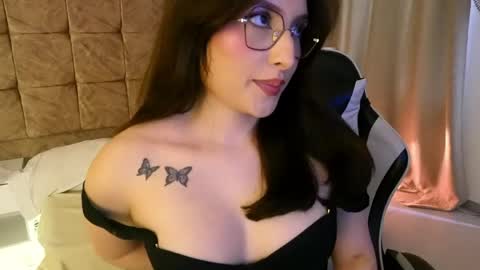 Lauren            online show from 25, 4, 2026