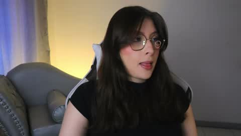 Lauren            online show from 13, 5, 2026