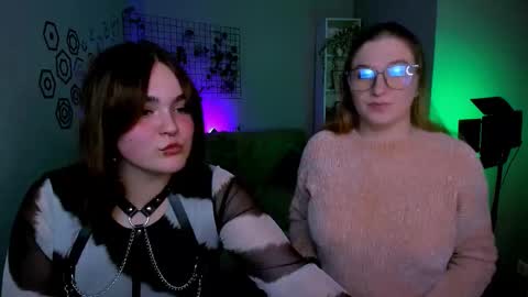 Snapshot of daisy_candy chatting on 12, 10, 2025 Little Di online show from 12, 10, 2025