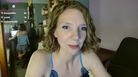 Snapshot of daisy_lovely chatting on 30, 10, 2025 daisy_lovely online show from 30, 10, 2025