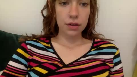 Snapshot of daisybaby699 chatting on 25, 10, 2025 DaisyB3 online show from 25, 10, 2025