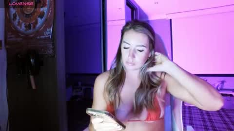 DaisyDeliciousxx online show from 19, 12, 2024