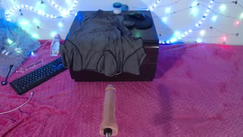 VALENTINA  online show from 12, 1, 2025