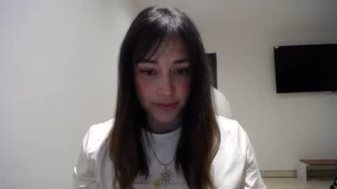 IG  dakotasofiaa online show from 19, 5, 2026