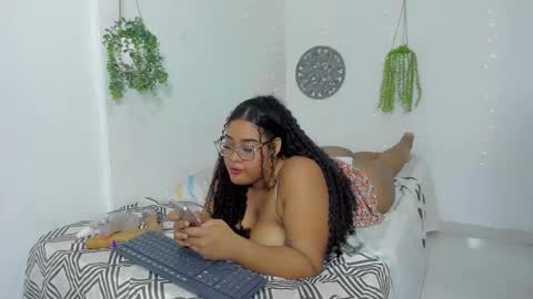 Snapshot of dakota__luxx chatting on 5, 11, 2025 dakota__luxx online show from 5, 11, 2025