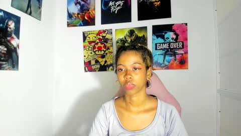 Snapshot of dakota_evans18 chatting on 19, 10, 2025 DAKOTA online show from 19, 10, 2025