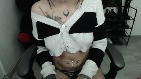 Snapshot of dakota_krall_ chatting on 8, 5, 2026 dakota online show from 8, 5, 2026