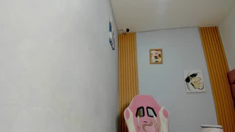 Snapshot of dakota_x18 chatting on 29, 10, 2025 dakota_x18 online show from 29, 10, 2025