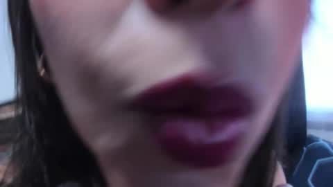 Dakotaagray online show from 8, 11, 2025