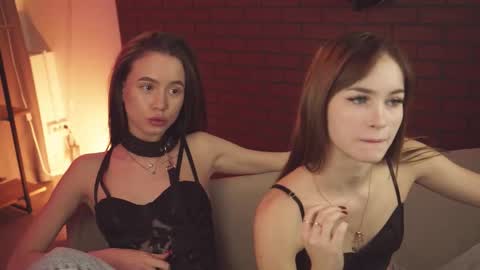 dakotaajohnnson online show from 13, 2, 2025