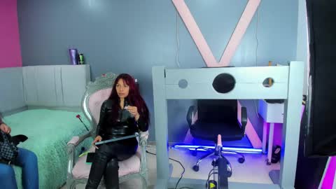 Snapshot of dakotha_90 chatting on 4, 3, 2025 dakotha online show from 4, 3, 2025