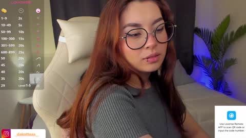 dakottaa__ online show from 7, 2, 2025