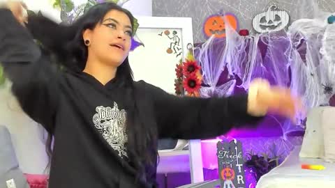   online show from 16, 10, 2025