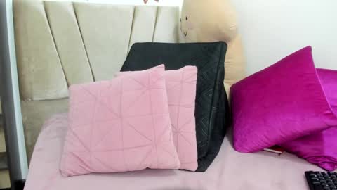  Ren  online show from 25, 2, 2025