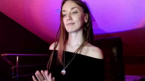 Snapshot of dalia_peach chatting on 15, 12, 2024 Dalia online show from 15, 12, 2024