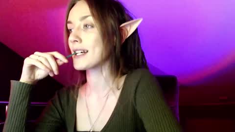 Snapshot of dalia_peach chatting on 20, 12, 2024 Dalia online show from 20, 12, 2024