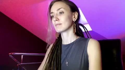 Snapshot of dalia_peach chatting on 5, 1, 2025 Dalia online show from 5, 1, 2025