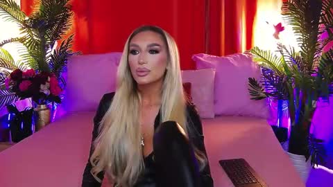 DalidaSelena online show from 13, 5, 2026