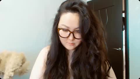 Snapshot of dalidayes chatting on 20, 10, 2025 Dali online show from 20, 10, 2025