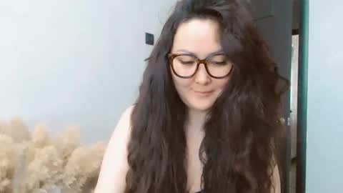 Snapshot of dalidayes chatting on 17, 5, 2026 Dali online show from 17, 5, 2026
