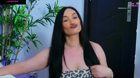 daliyaa_ online show from 11, 5, 2026