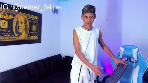 damar_felipe online show from 12, 1, 2025