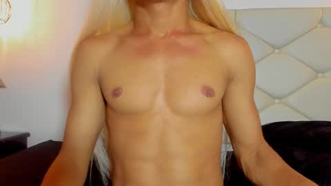 Snapshot of damara_ochoa chatting on 17, 2, 2025 online show from 17, 2, 2025