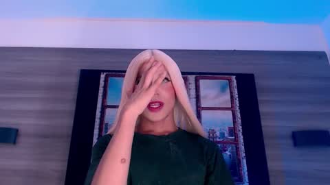 Snapshot of damara_ochoa chatting on 3, 10, 2025         online show from 3, 10, 2025