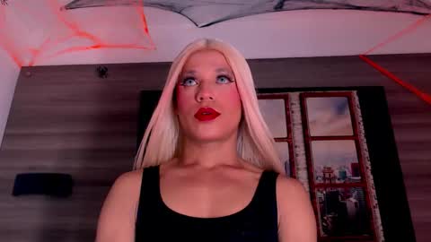 Snapshot of damara_ochoa chatting on 13, 10, 2025         online show from 13, 10, 2025