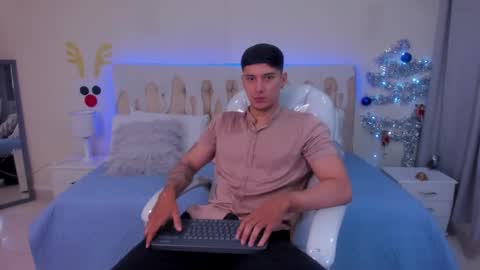 Snapshot of damian23_ chatting on 11, 12, 2024 DAMIAN online show from 11, 12, 2024