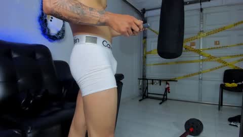 Snapshot of damian23_ chatting on 21, 12, 2024 DAMIAN online show from 21, 12, 2024