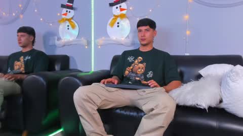 Snapshot of damian23_ chatting on 29, 12, 2024 DAMIAN online show from 29, 12, 2024