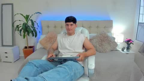 Snapshot of damian23_ chatting on 10, 1, 2025 DAMIAN online show from 10, 1, 2025