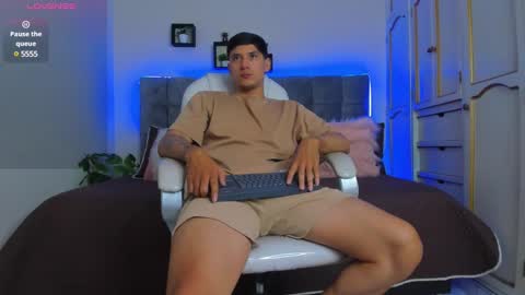 Snapshot of damian23_ chatting on 11, 2, 2025 DAMIAN online show from 11, 2, 2025