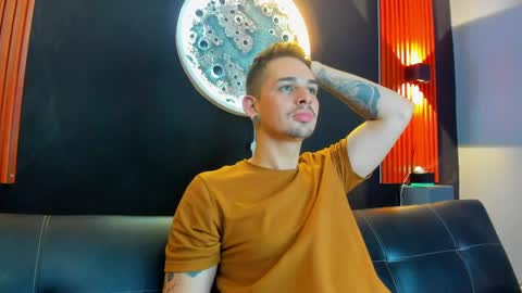 Snapshot of damian__oliver chatting on 17, 1, 2025 Damian Oliver online show from 17, 1, 2025