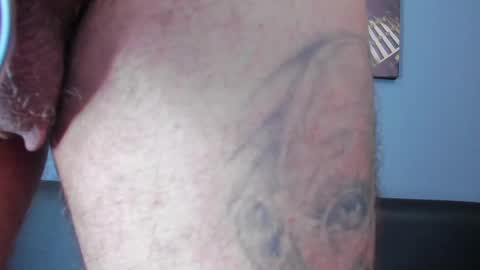 Snapshot of damian__oliver chatting on 6, 3, 2025 Damian Oliver online show from 6, 3, 2025