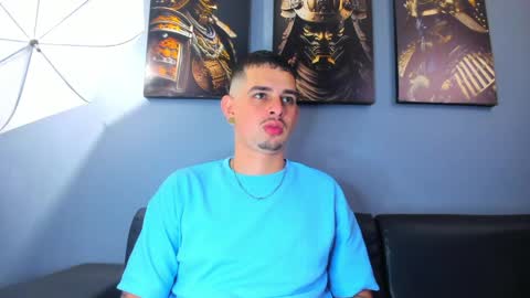 Snapshot of damian__oliver chatting on 11, 4, 2026 Damian Oliver online show from 11, 4, 2026