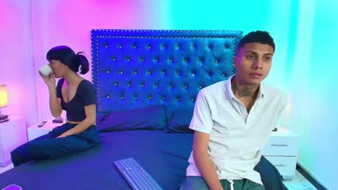 Snapshot of damian_and_roxanne chatting on 14, 9, 2025 DAMIAN AND ROXANNE. online show from 14, 9, 2025